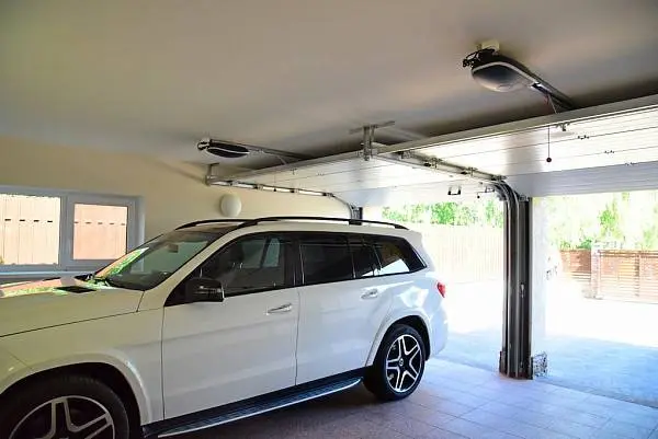 Бесплатный монтаж автоматики при покупке секционных ворот Prestige